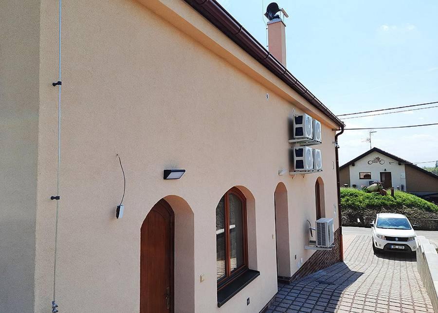Sklep Vino Strycek Guest House Velke Bilovice Luaran gambar