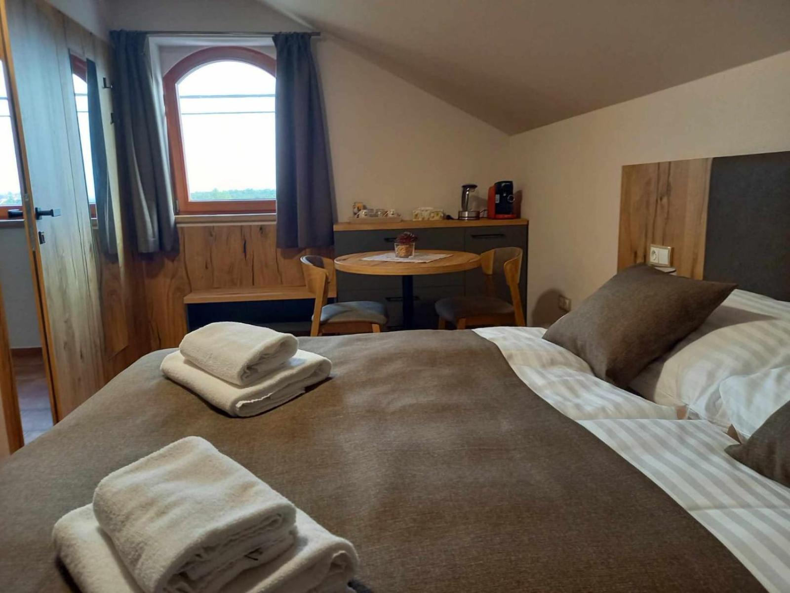 Sklep Vino Strycek Guest House Velke Bilovice Luaran gambar