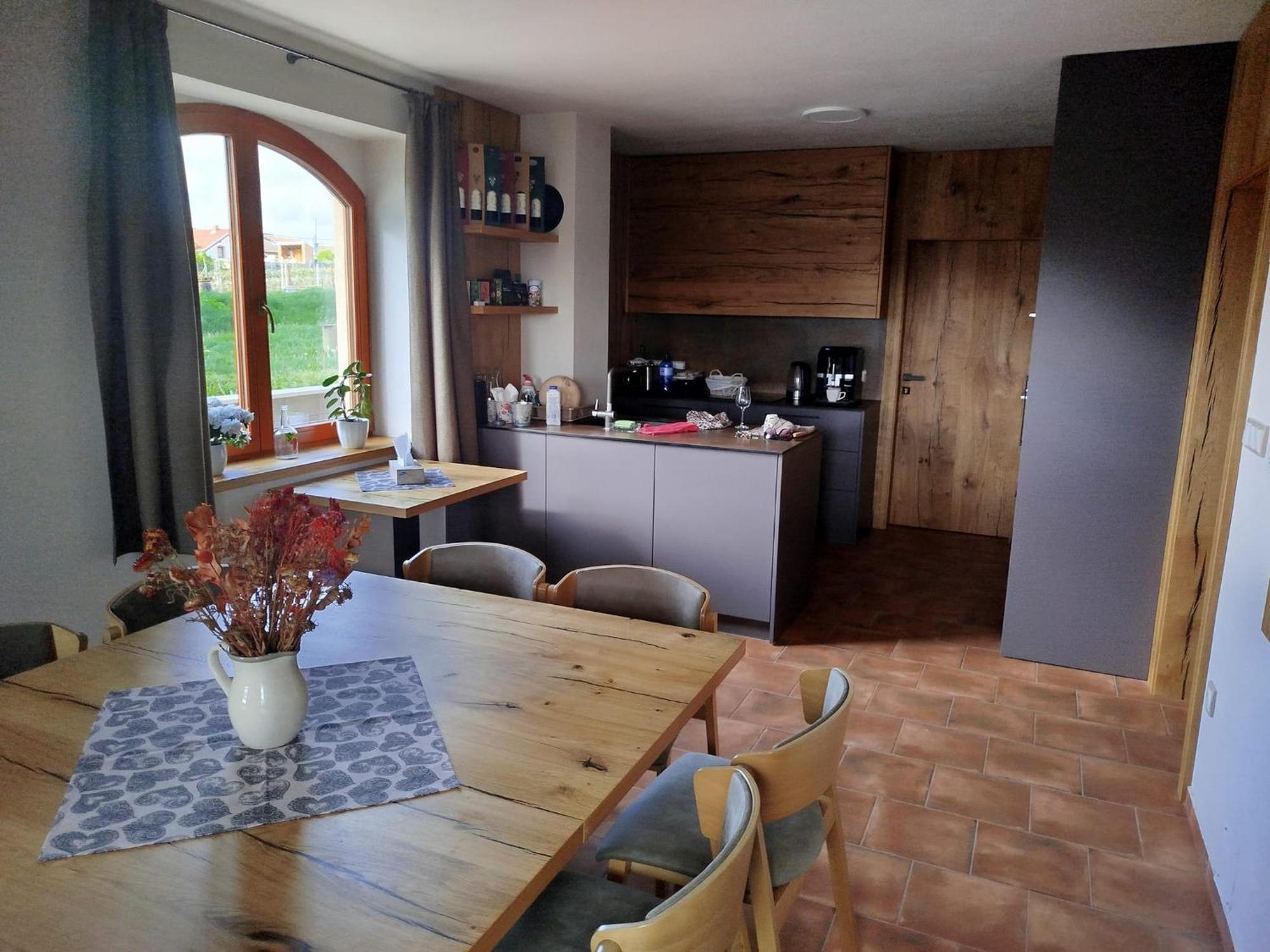 Sklep Vino Strycek Guest House Velke Bilovice Luaran gambar